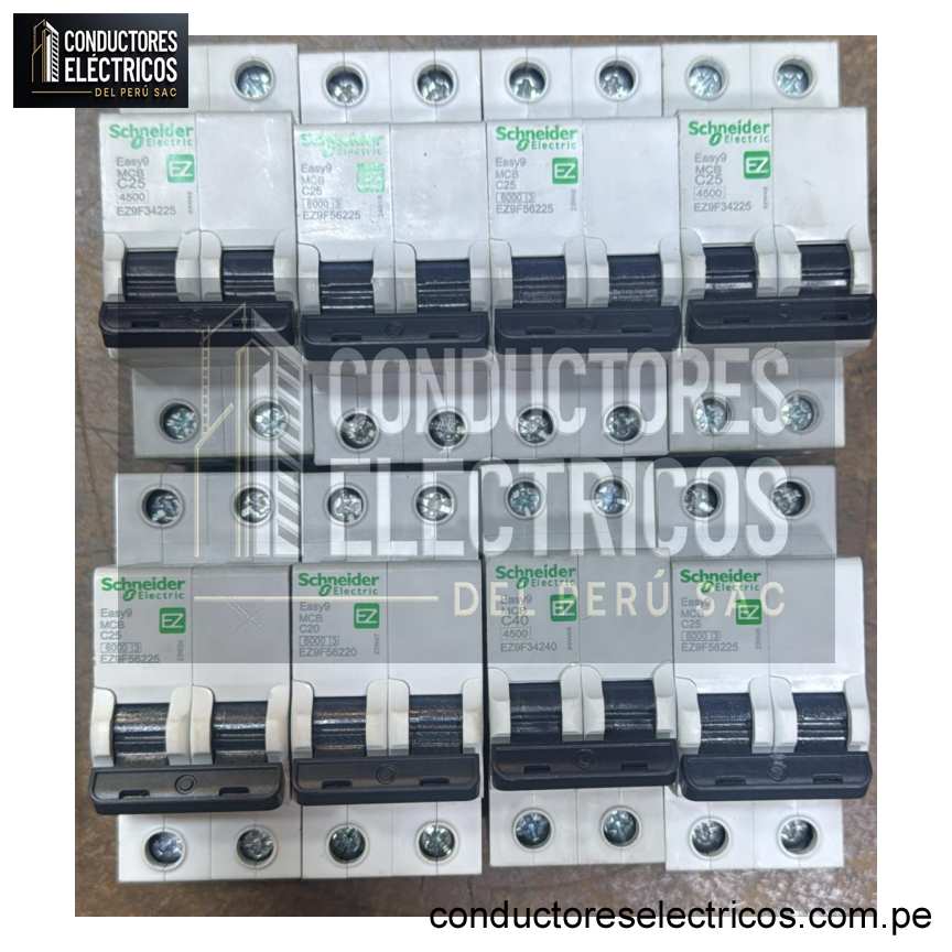 INTERRUPTOR TERMOMAGNÉTICO 2X32 A -10KA/220VAC EZ